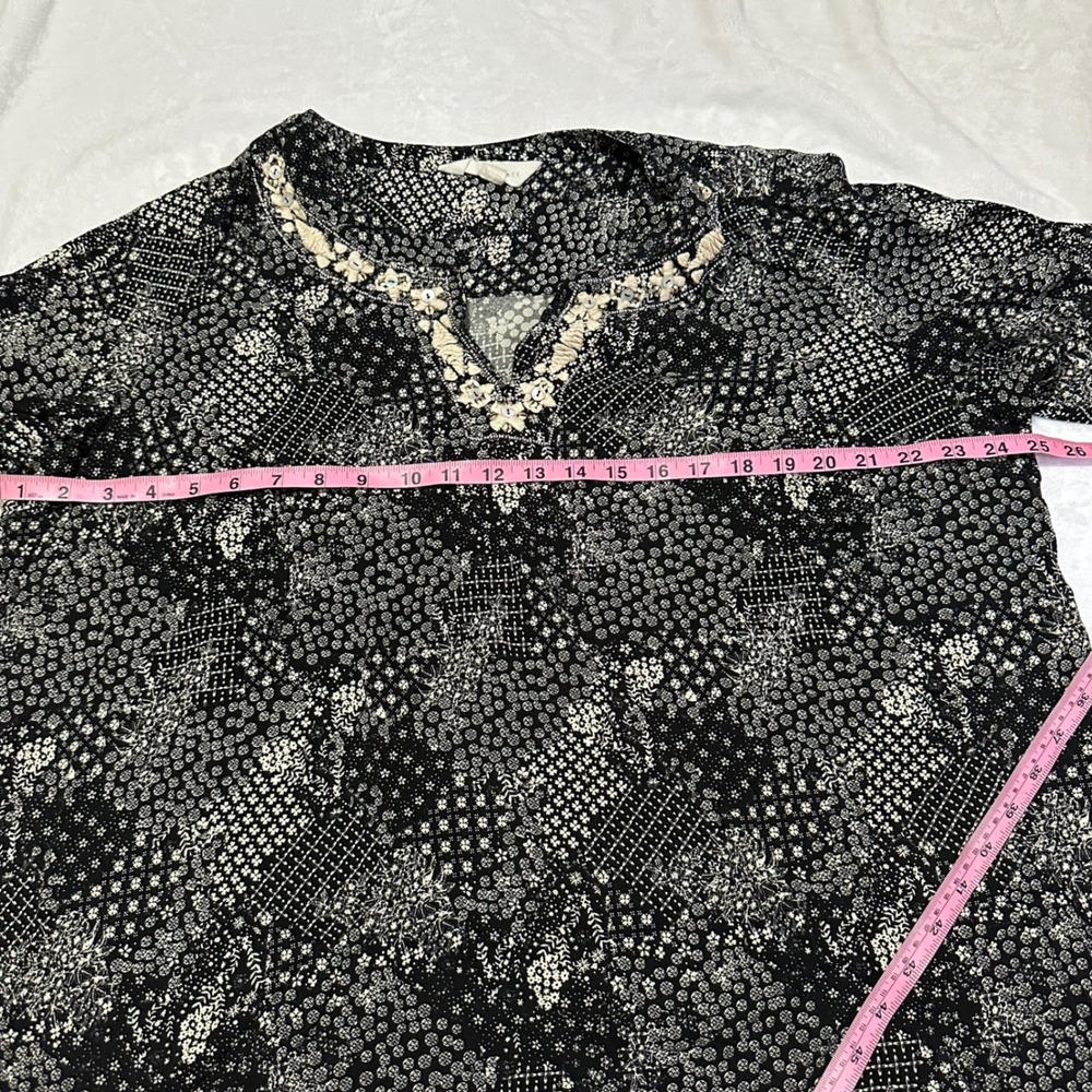 Magnolia Grace Womens 2X Black White Floral Patchwork Embroidered V-Neck Blouse - Picture 6 of 8